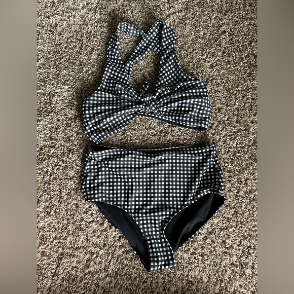 ALBION FIT BLACK CHECK/ GINGHAM TOP KNOT TOP & HIGH WAISTED BOTTOMS - Picture 6 of 15